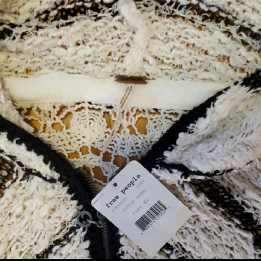 FREE PEOPLE CROPPED ZIP-UP SWEATER WITH HOOD - Picture 7 of 10